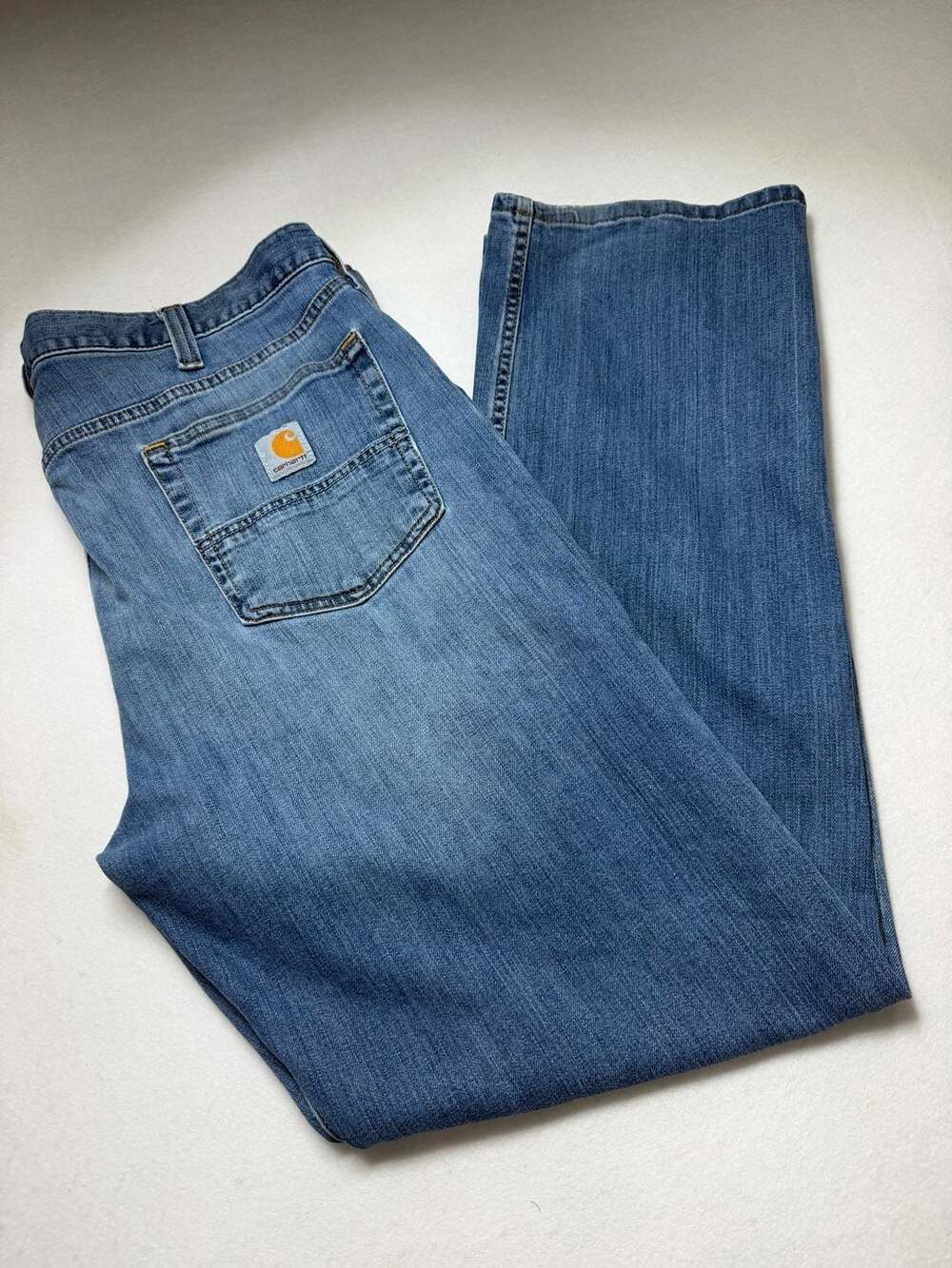 Carhartt Men's Relaxed Fit Straight Leg Denim Jeans Medium Wash